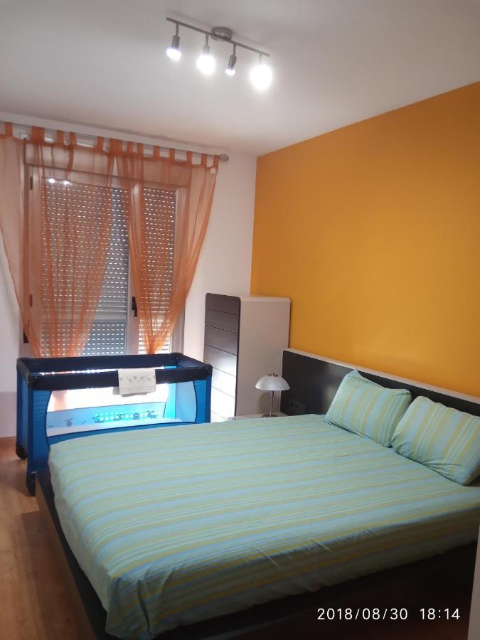 Apartamento Los Lirios Logroño Exterior foto